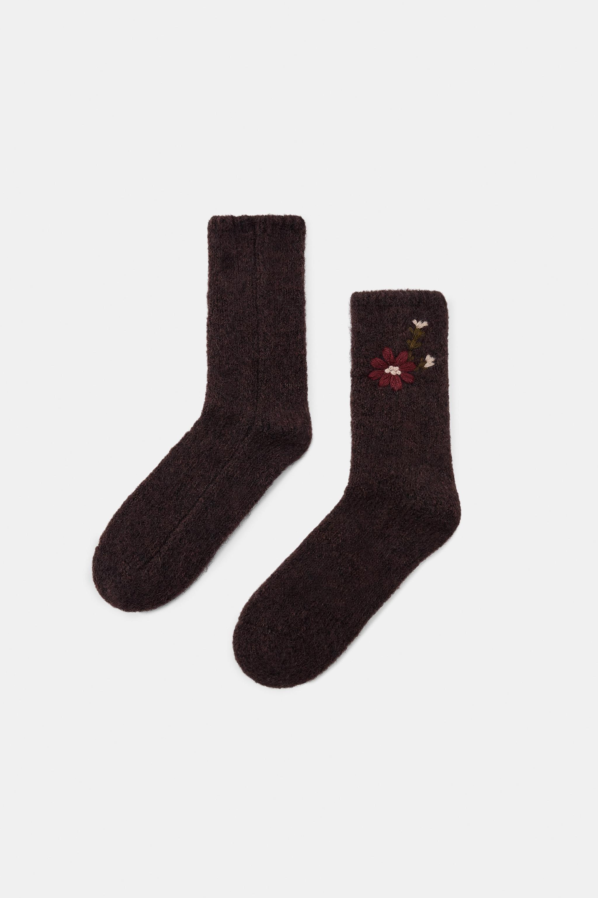 EMBROIDERED FLORAL SOCKS